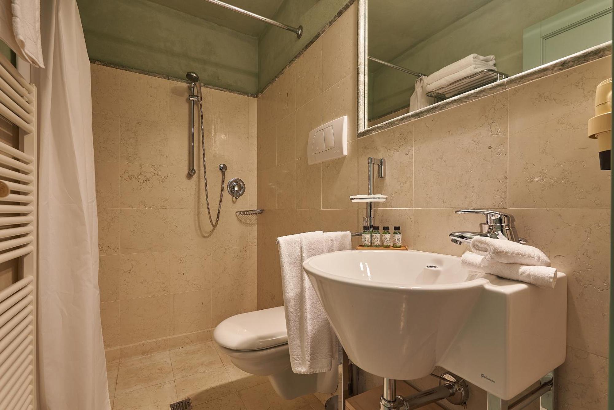 קסטלנואובו ברארדנגה La Gazzara Castell'In Villa מראה חיצוני תמונה