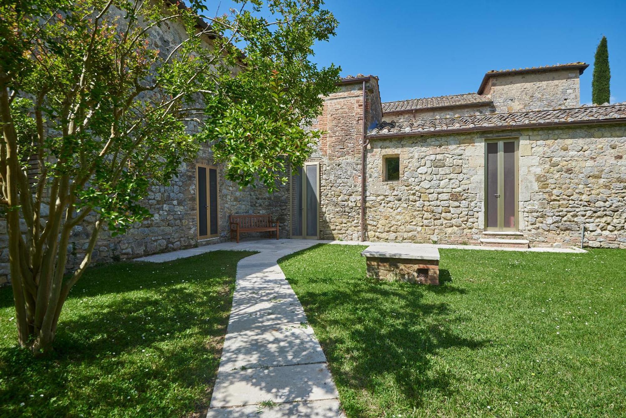 קסטלנואובו ברארדנגה La Gazzara Castell'In Villa מראה חיצוני תמונה